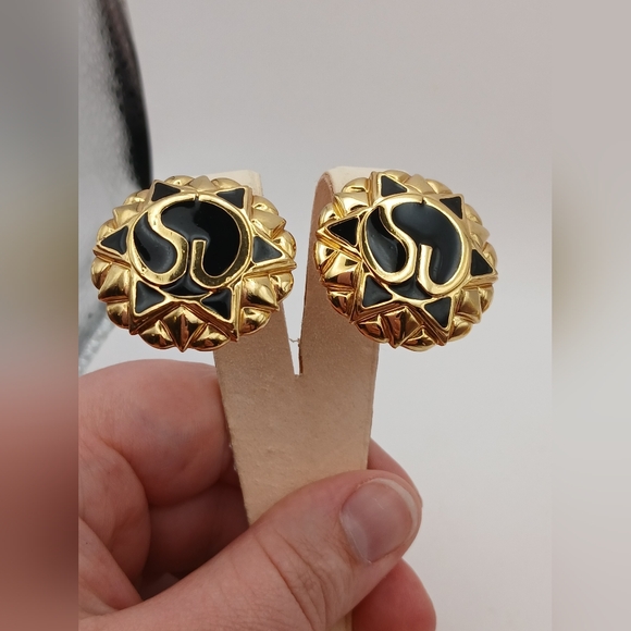 St John Gold & Black Clip On Earrings - Picture 4 of 11